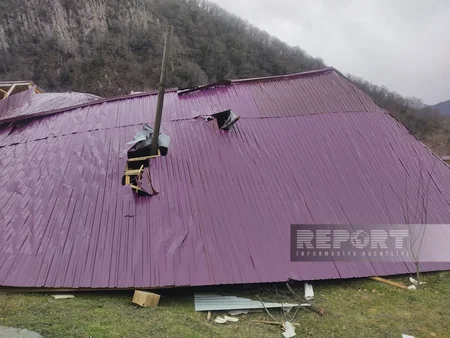 Güclü külək şimal-qərb zonasının bəzi təhsil müəssisələrinə ziyan vurub - YENİLƏNİB