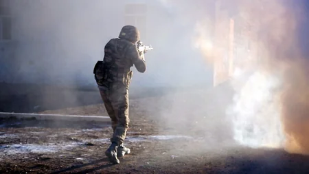 Azerbaijani Defense Minister watches exercises in commando units, gives additional instructions 