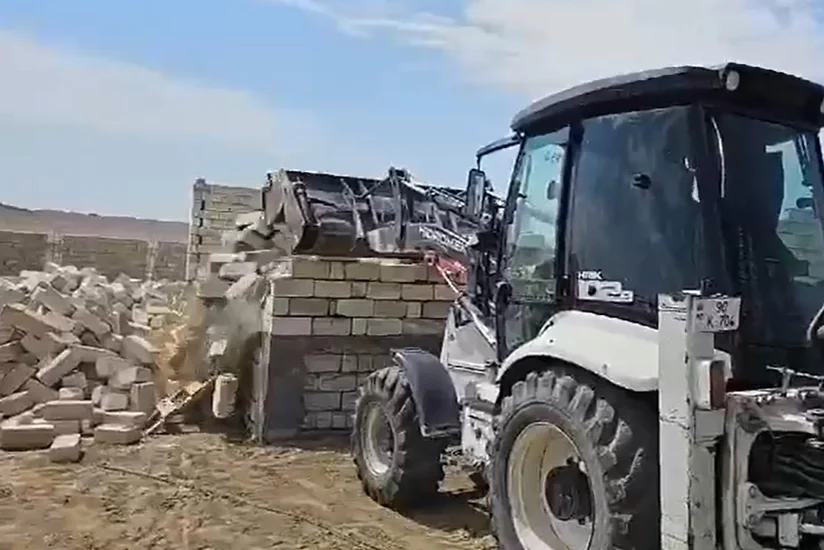 Abşeronda qanunsuz tikili sökülüb
