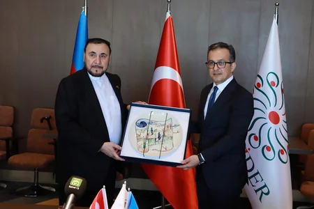 Dini Komitənin sədri İstanbul müftisi ilə görüşüb