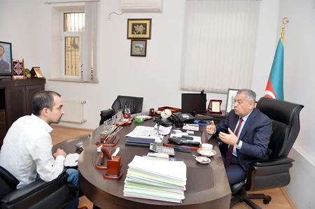 Deputat Vahid Əhmədov: “Neftin qiyməti 60 dollar civarında qalacaqsa, manat zəifləməyəcək” - MÜSAHİBƏ