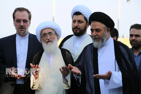 İranın tanınmış din xadimi Şəhidlər Xiyabanını ziyarət edib - FOTO