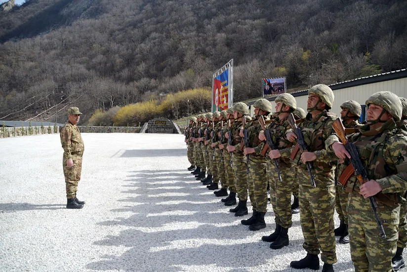 Министр Закир Гасанов осмотрел новые объекты военной инфраструктуры