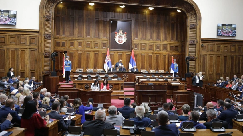 Serbiyada parlament buraxılıb, növbədənkənar seçkilər elan edilib