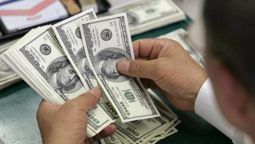 Venesuela denominasiyadan sonra dolların məzənnəsini 24 dəfə qaldırıb