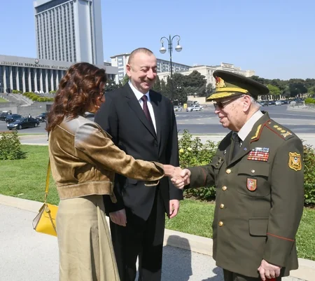 Prezident İlham Əliyev 9 May - Qələbə Günü münasibətilə Bakıda keçirilən mərasimdə iştirak edib - YENİLƏNİB