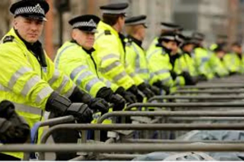 Britaniya polisi Paris hadisələrinin ardınca yəhudilərin mühafizəsini gücləndirib
