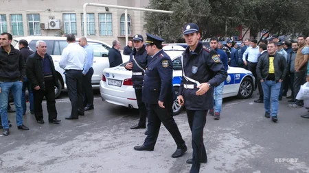 Bakıda polisin təqib etdiyi maşın qəza törədib - FOTO