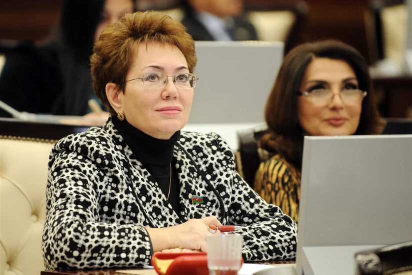 Deputat I və II sinifdə ev tapşırıqlarının ləğv olunmasını təklif edib