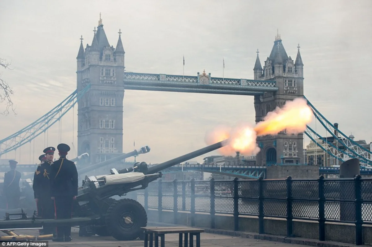 Volleys of gun salutes in London over platinum anniversary of Elizabeth II