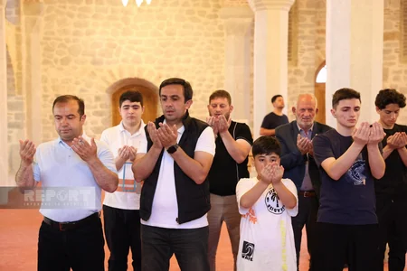 Şuşada bayram namazı qılınıb