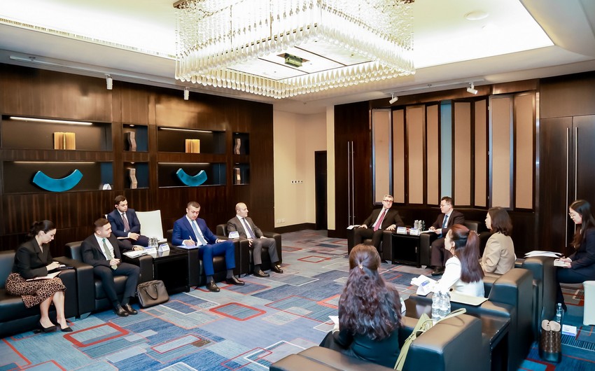 Azerbaijan, China explore dev’t of investment partnership