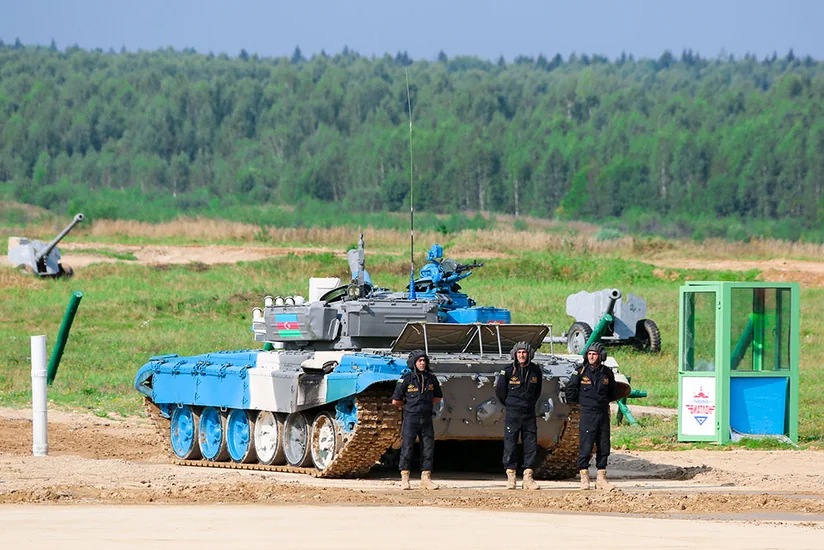 Tankçılarımız beynəlxalq “Tank biatlonu” müsabiqəsinin yarımfinalına yüksəliblər