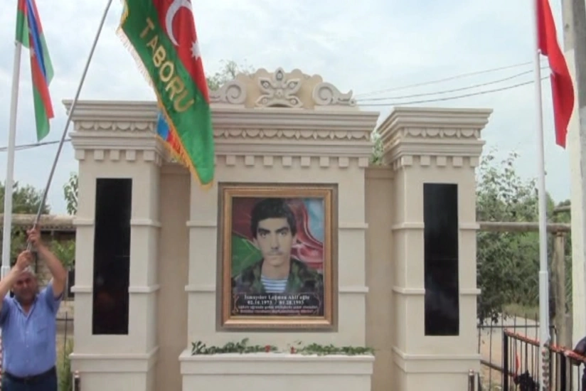 Salyanda şəhidin xatirəsinə abidə ucaldılıb