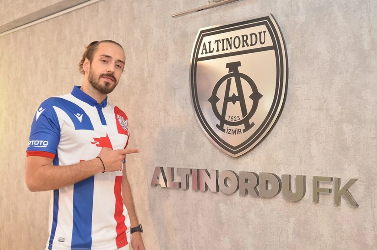 Azərbaycan millisinin futbolçusu Altınorduya keçib