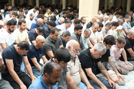 Bakıda bayram namazı qılınıb