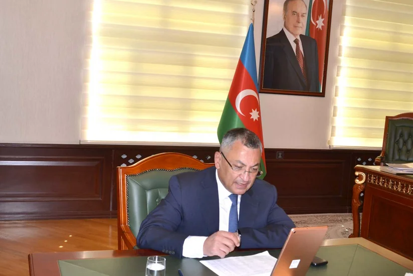 Dövlət Komitəsinin sədri məcburi köçkünlərin şikayətlərini dinləyib