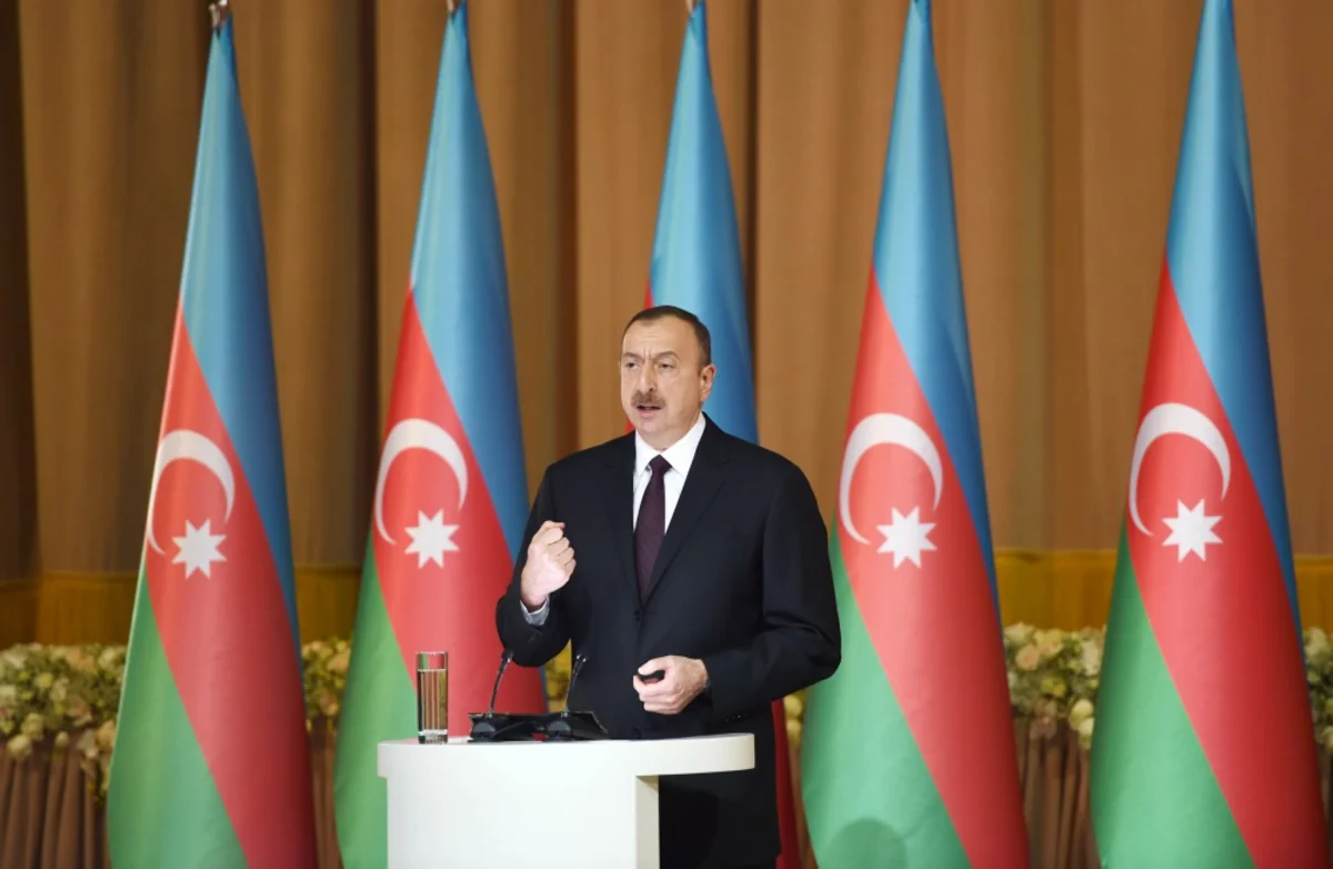 Президент Ильхам Алиев принял участие в официальном приеме по случаю Дня Республики