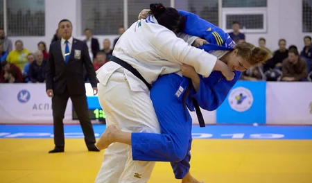 İrina Kindzerska Dneprdə keçirilən yarışda növbəti dəfə birinci olub - FOTO