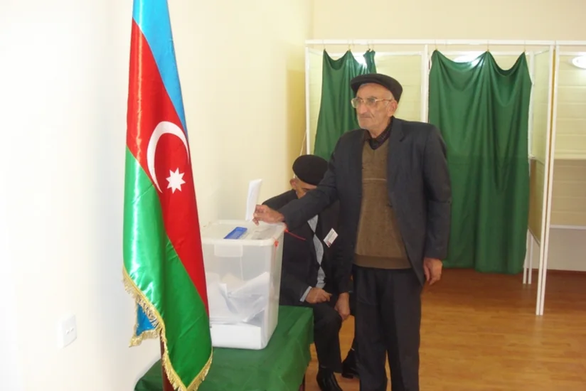 Azərbaycanda yaşı 100 və daha artıq olan seçicilərin sayı açıqlanıb