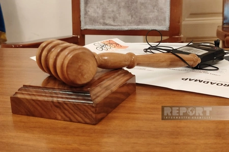 Terroru maliyyələşdirməkdə təqsirləndirilən şəxslərə hökm oxunub