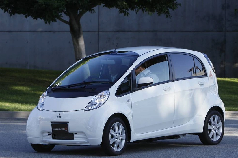 Mitsubishi to halt making world's first electric car