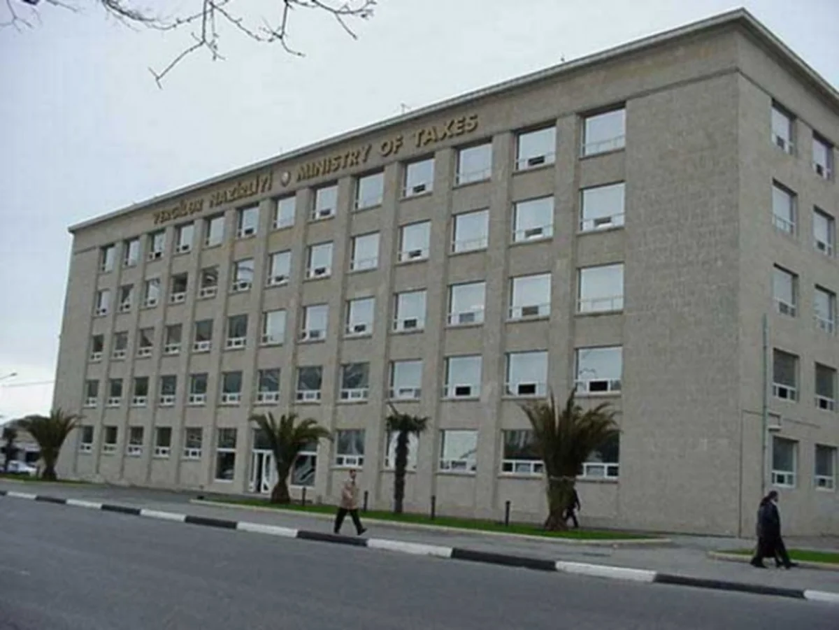 Yerli vergi orqanlarının rəhbərliyində dəyişikliklər aparılıb