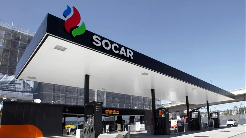 SOCAR Dneprdə raketlə vurulan yaşayış binasında xilasetmə işləri aparanlara pulsuz xidmət göstərir
