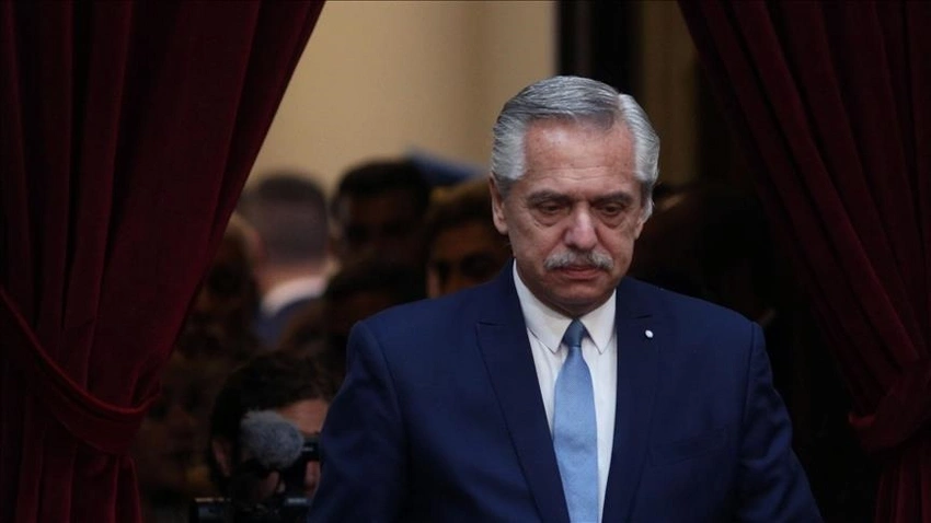 Argentinanın keçmiş prezidentinə ölkəni tərk etmək qadağan olunub