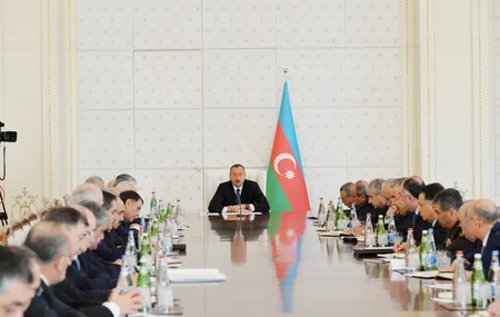 ​Prezident İlham Əliyevin sədrliyi ilə Nazirlər Kabinetinin iclası keçirilib