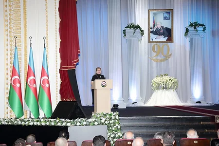 General-leytenant Ziya Yusifzadənin 90 illik yubileyinə həsr olunmuş xatirə tədbiri keçirilib