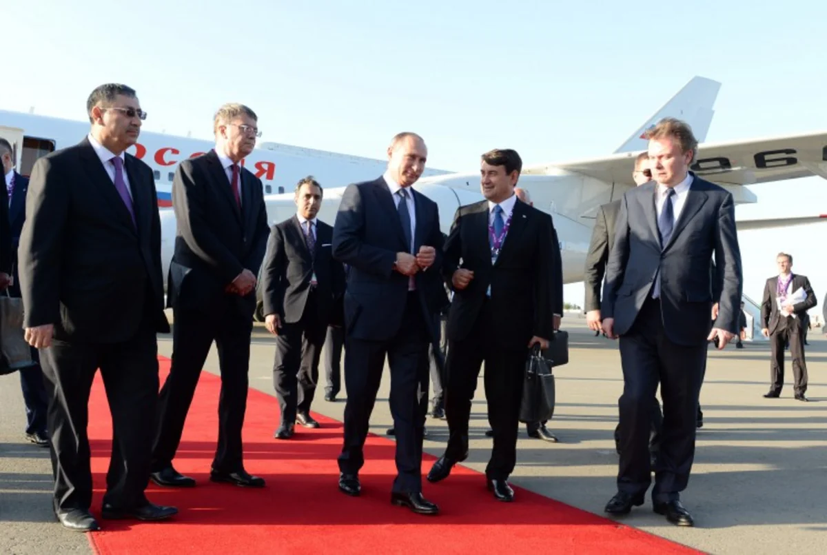 Vladimir Putin Azərbaycana səfərə gəlib