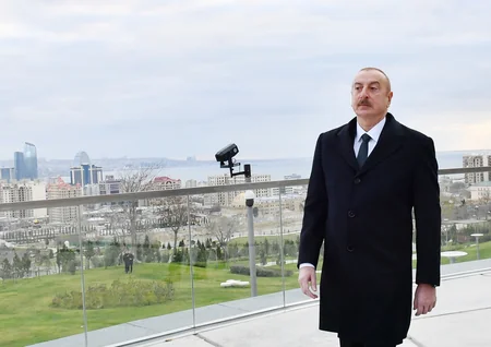Prezident İlham Əliyev Bakıda Mərkəzi Parkın ikinci hissəsinin açılışında iştirak edib - YENİLƏNİB
