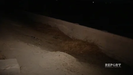 Bakıda orta yaşlı kişi naməlum şəraitdə bıçaqlanıb  - FOTO