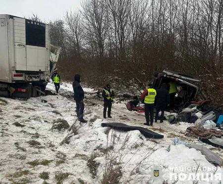 Во Львовской области Украины семь человек погибли в массовом ДТП