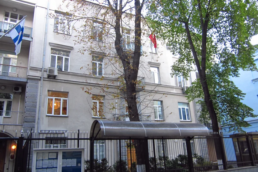 Финляндия переводит сотрудников посольства в Киеве во Львов