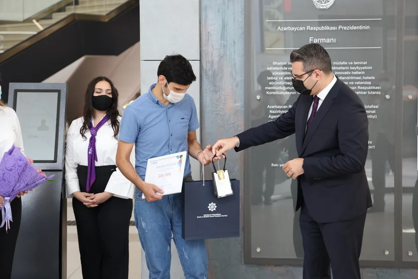 DOST Agentliyi mərkəzlərində 500 000-ci vətəndaş müraciəti qeydə alınıb