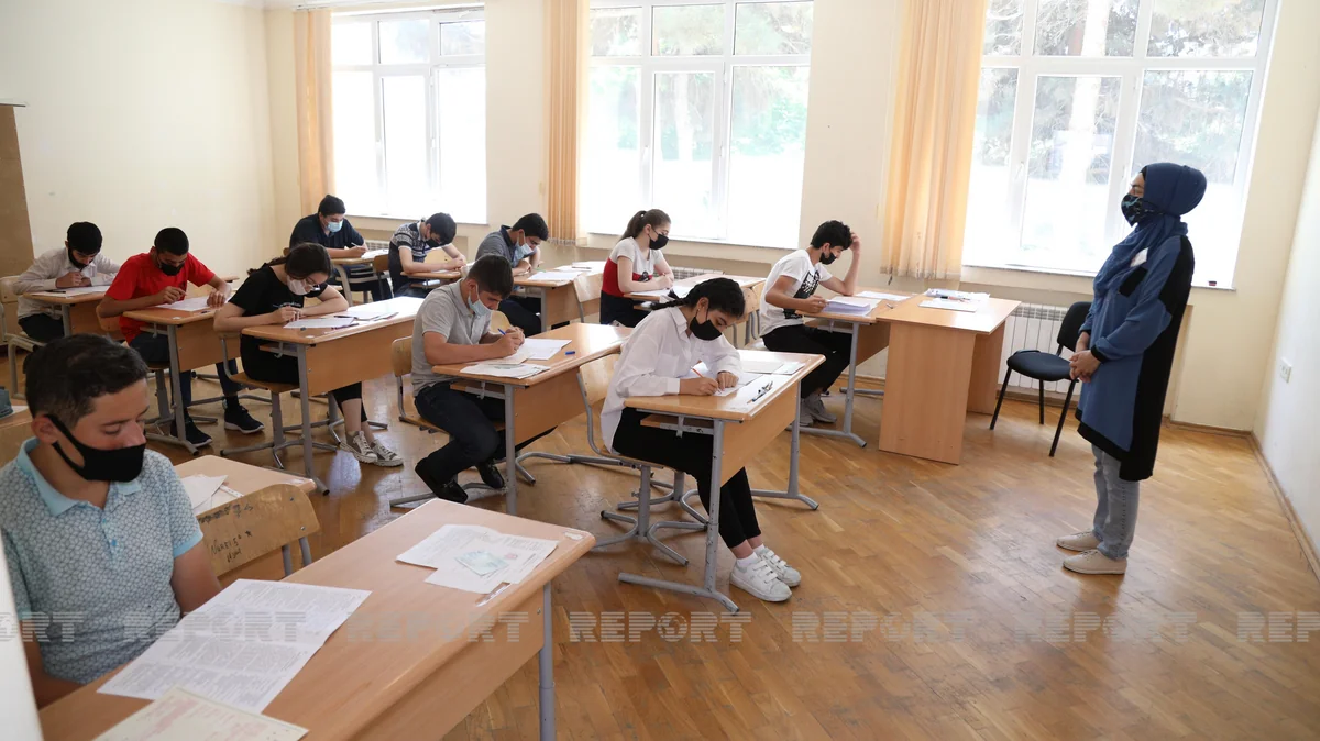 Azərbaycanda son on altı ildə məzunların sayı 40 mindən çox azalıb