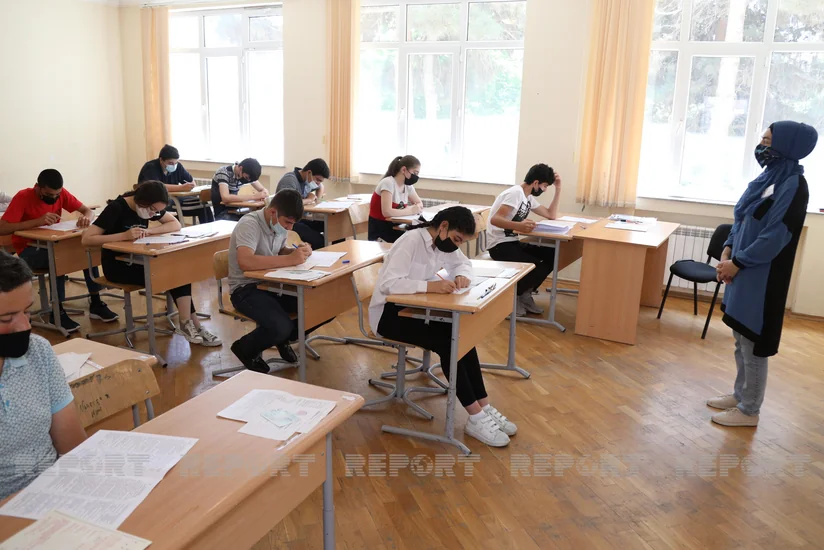 Azərbaycanda son on altı ildə məzunların sayı 40 mindən çox azalıb