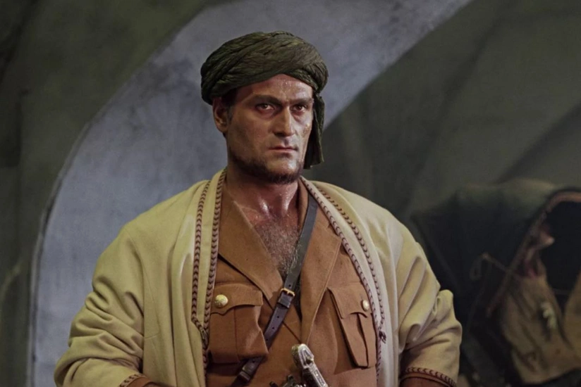 Actor starring in White Sun of the Desert taken to hospital with pneumonia