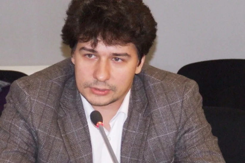 Российский политолог: Уход Сержа Саргсяна ничего не решил - КОММЕНТАРИЙ