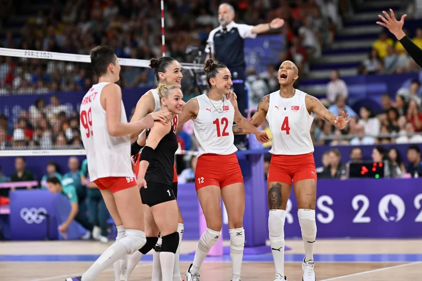 Qadın voleybolçular arasında keçiriləcək dünya çempionatının püşkü atılıb