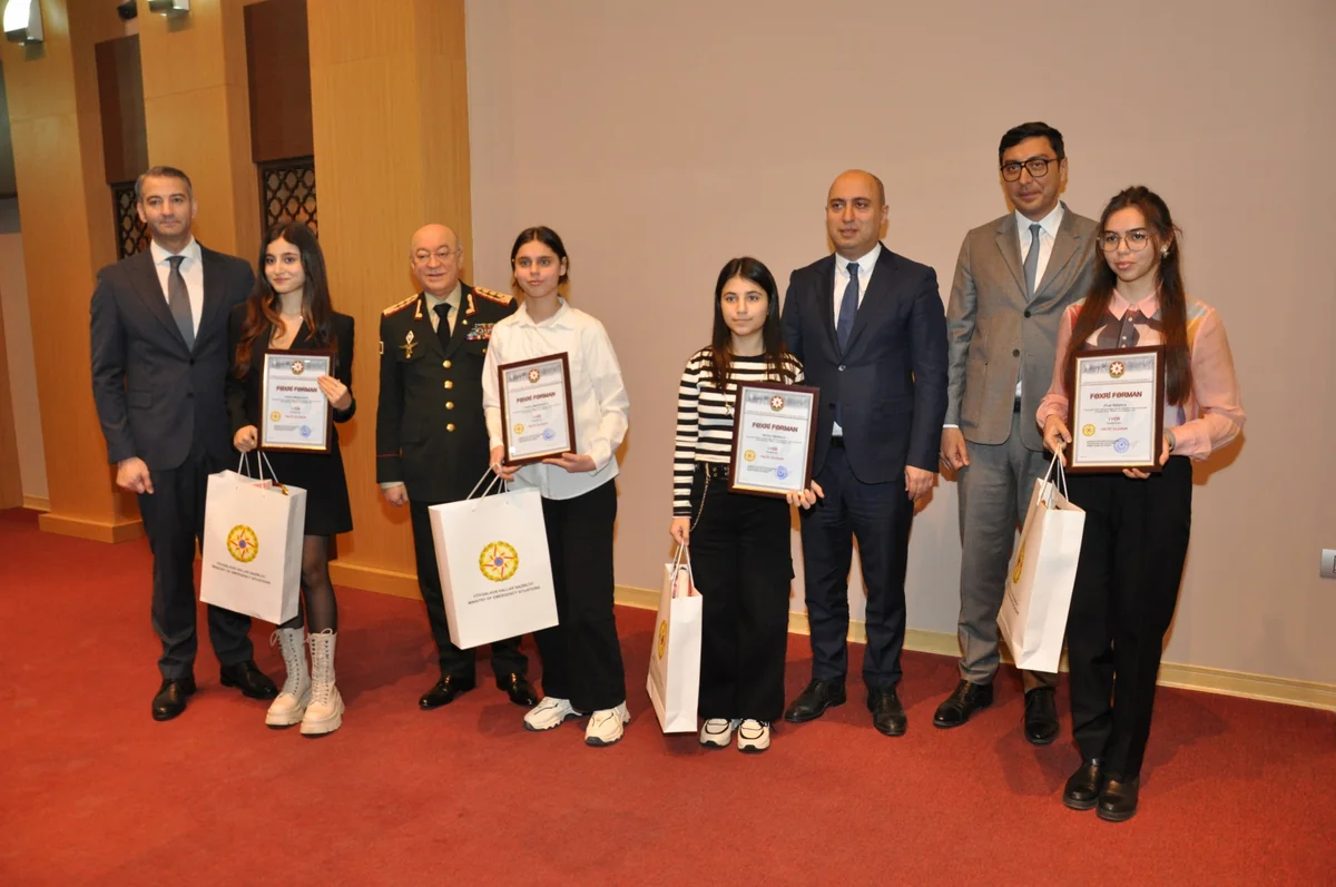 “Fövqəladə hallar uşaqların gözü ilə” müsabiqəsinin qalibləri mükafatlandırılıb