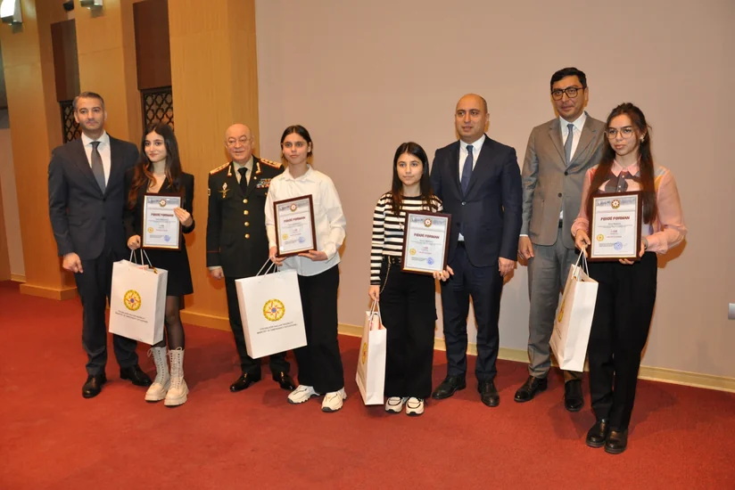 “Fövqəladə hallar uşaqların gözü ilə” müsabiqəsinin qalibləri mükafatlandırılıb