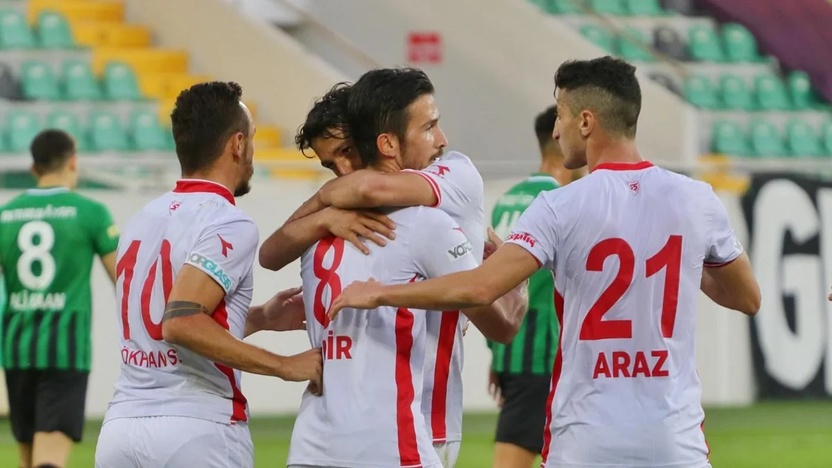 Azərbaycanlı futbolçunun klubuna transfer qadağası qoyula bilər