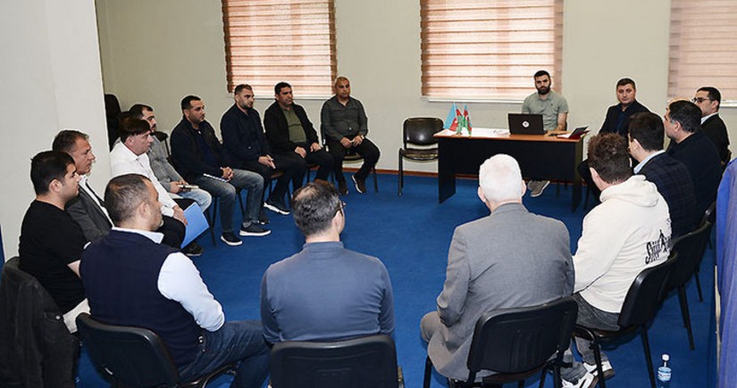 AFFA-da akademiyaların texniki direktor və koordinatorları ilə görüş keçirilib