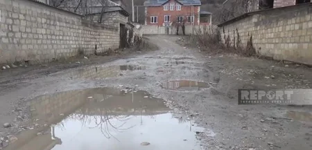 Qusarın mərkəzi küçələri bərbad vəziyyətə düşüb