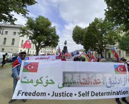 Berlində güney azərbaycanlılar etiraz aksiyası keçirib - YENİLƏNİB-2