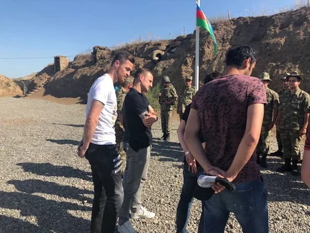 Qarabağ” klubunun futbolçuları cəbhə bölgəsində olublar
