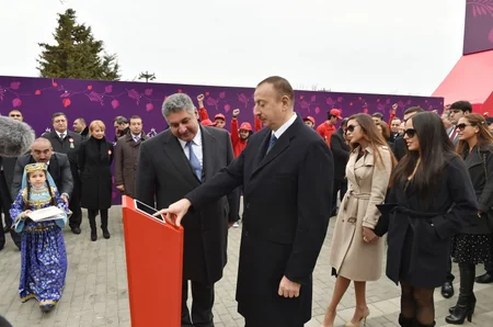Prezident İlham Əliyev Novruz bayramı münasibətilə ümumxalq şənliyində iştirak edib